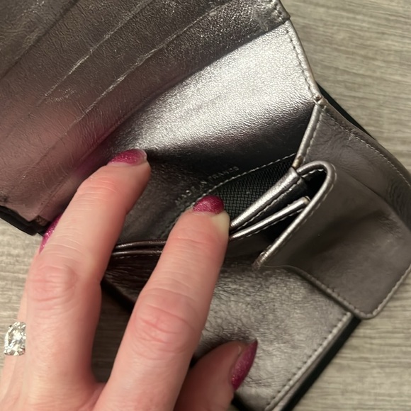 Authentic Chanel Bi-fold Japan Limited Release Wallet w/silver interior - Picture 11 of 15